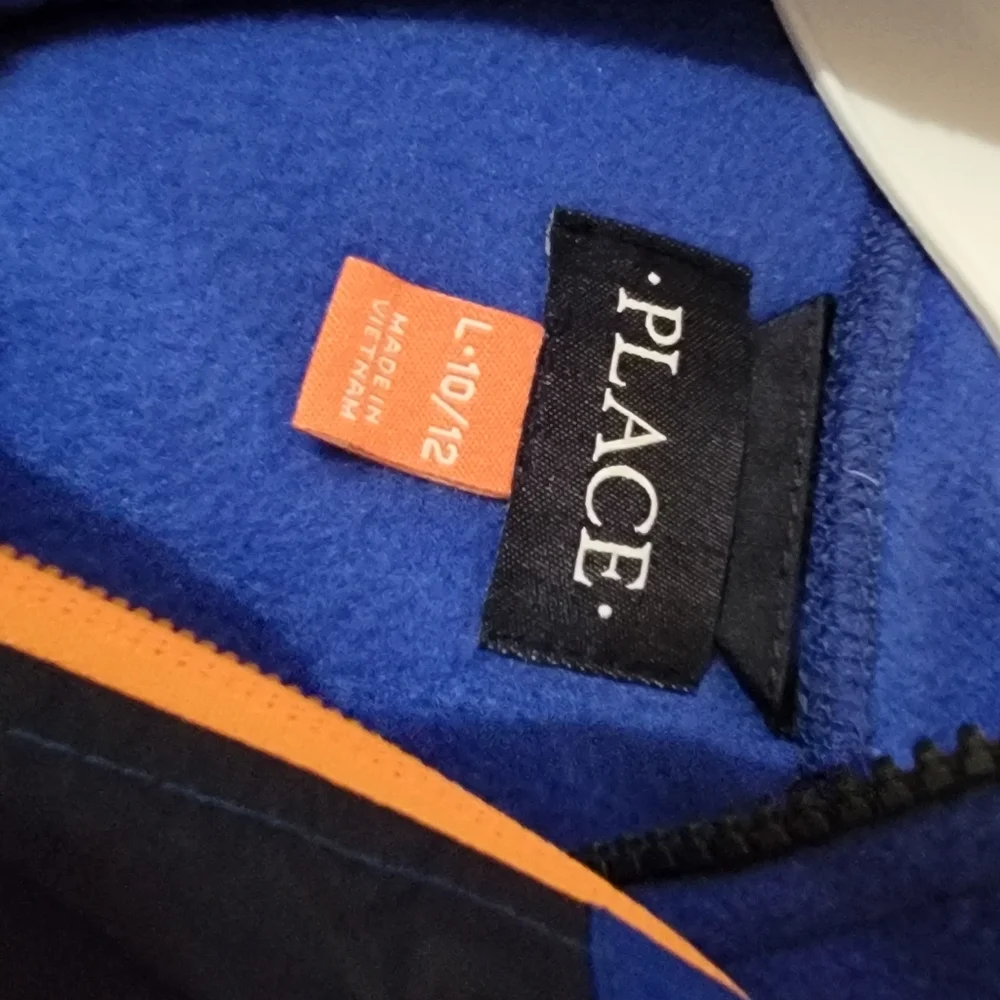 The North Face Boys Jacket size 10/12 in blue Outer Only